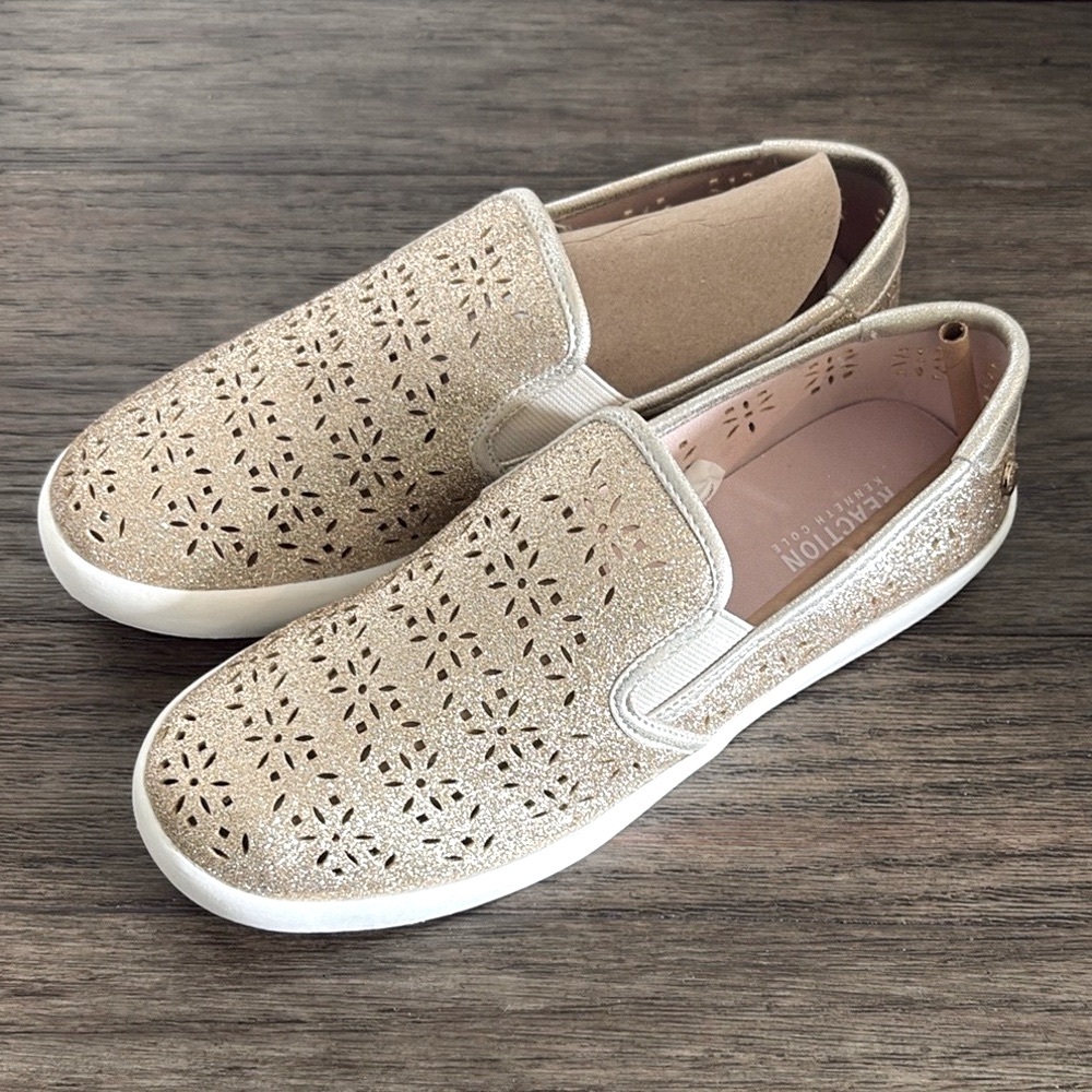 NIB [Kenneth Cole] Reaction Gold Shimmer Slip On Starburst Sneaker Women's Sz 5 - Picture 6 of 13